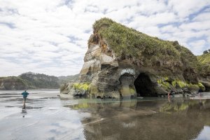 Three Sisters and the Elephant Rock - Tongaporutu