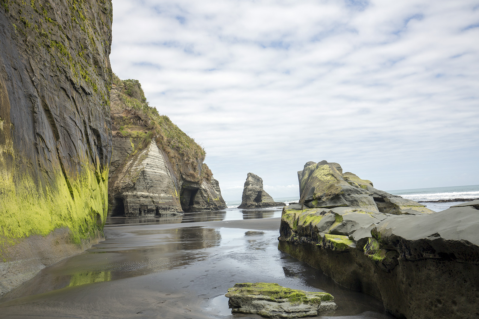 Three Sisters and the Elephant Rock - Tongaporutu