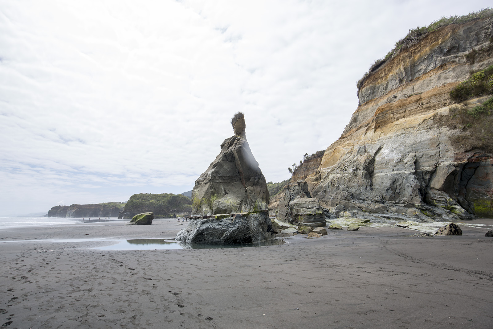 Three Sisters and the Elephant Rock - Tongaporutu