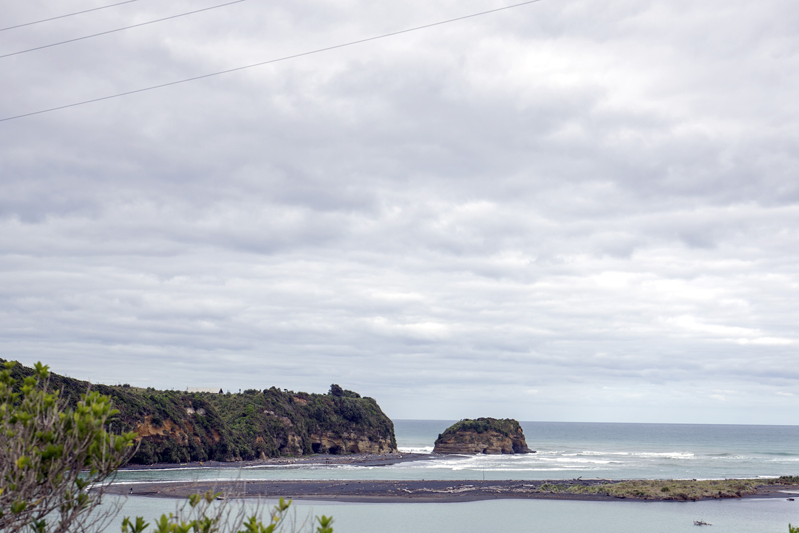 Tongaporutu's Three Sisters